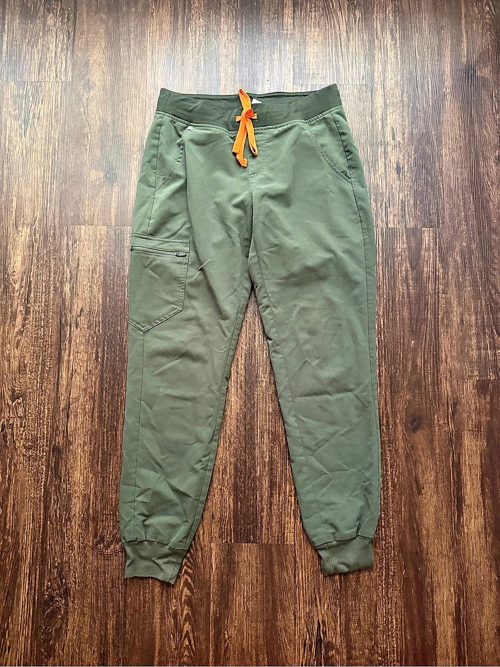 FIGS Women’s Moss Green Zamora Jogger Scrub Pants - Size S Nursecore Hospital